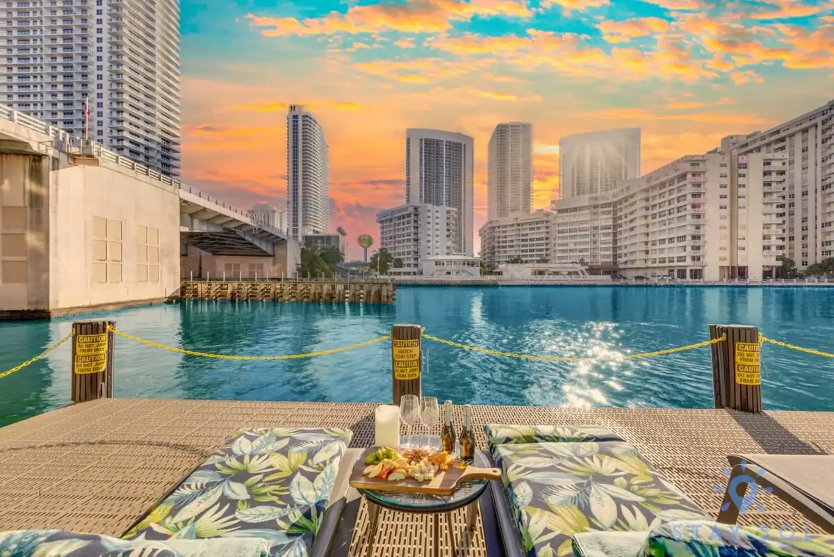 Condomínio Oasis + academia e piscina incrível