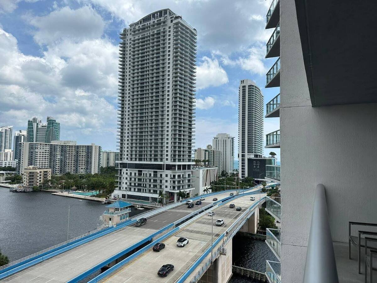 Apartamento de luxo em Miami Beach: piscina, academia e praia