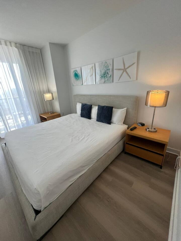 Apartamento de luxo em Miami Beach: piscina, academia e praia