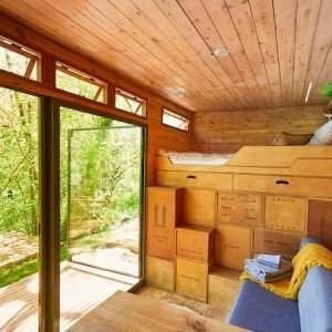 Retiro rústico à beira do rio