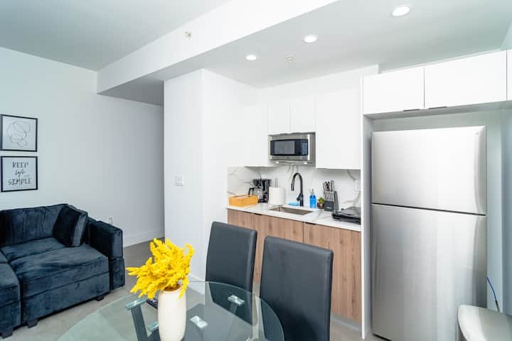 Cama King novo e seguro Oasis minutos para Brickell