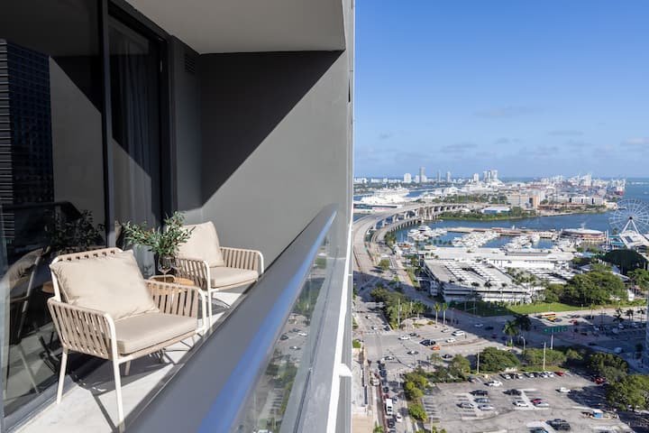 2414 | Estadia chique em Miami com vista para a baía e a cidade | Piscina