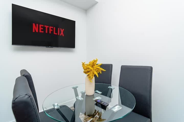 Cama King novo e seguro Oasis minutos para Brickell