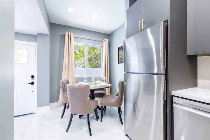 Batcaverna | Localização superior | 4PPL | Churrasqueira | Jacuzzi