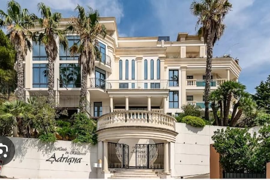 Estúdio com ar-condicionado e vista panorâmica a 300 m do porto