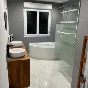 Casa com jacuzzi ao ar livre