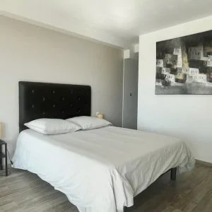 Estúdio com ar-condicionado e vista panorâmica a 300 m do porto