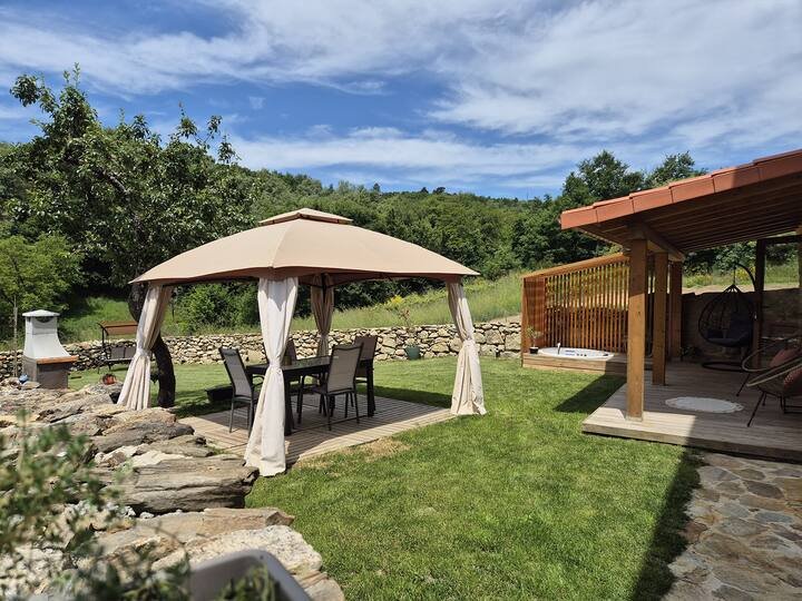 Alojamento inteiro:casa em Rubillós, Espanha