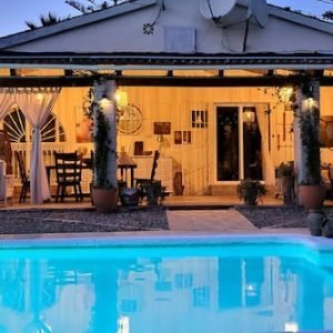 Málaga, CASUEÑA Casa tropical na cidade de Málaga.