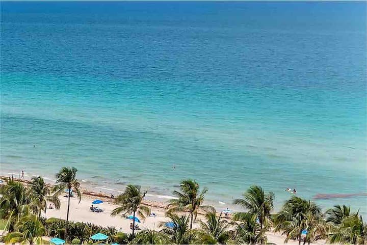 Frente à praia. Remodelado, luxo 3 CAMAS/2 quartos. 1,5