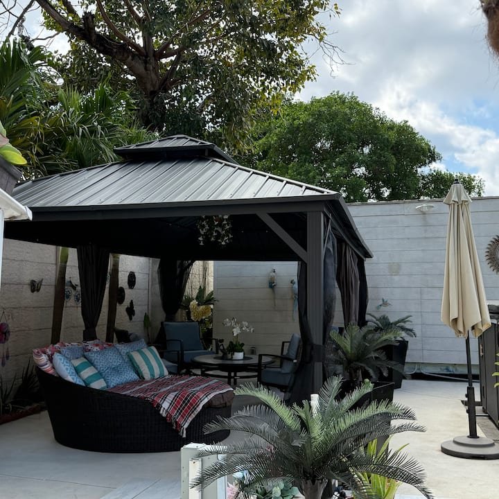 Lugar minúsculo com jacuzzi quente privativo a 7 minutos do aeroporto