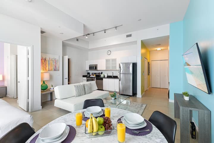 Suíte espaçosa de um quarto em Miami Beach por Dharma