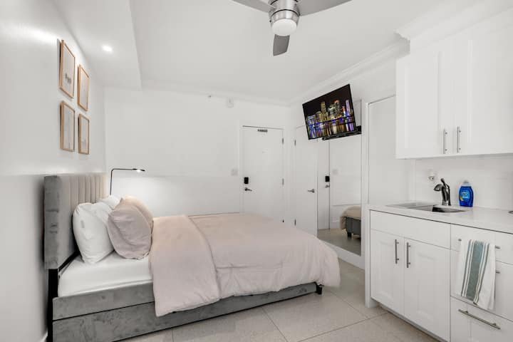 Condomínio South of Fifth Oceanfront com Beach Perks!