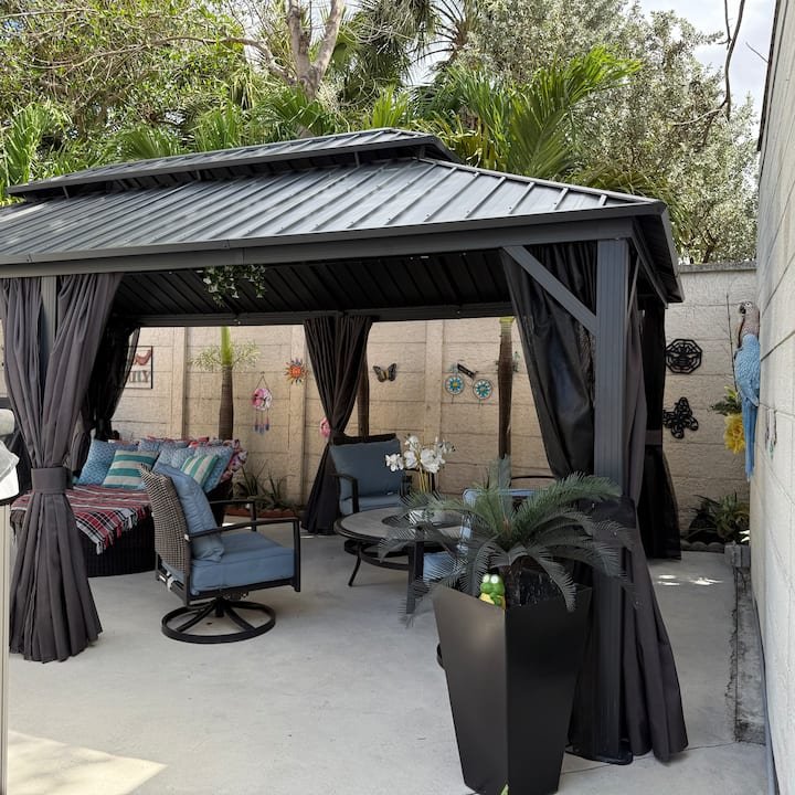 Lugar minúsculo com jacuzzi quente privativo a 7 minutos do aeroporto