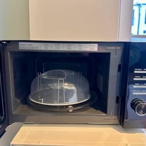 Oásis estiloso de 1 quarto em edifício antigo de Berlim – 3º andar