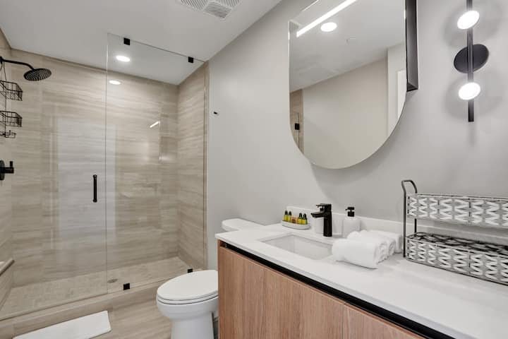 NOVO: Condomínio de 1 quarto com piscina + acesso ao clube de praia privativo