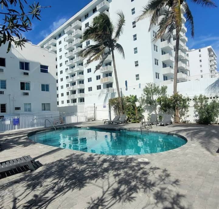 Condomínio South of Fifth Oceanfront com Beach Perks!