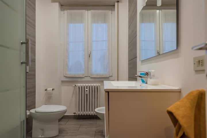 Aconchegante apartamento de três quartos no centro