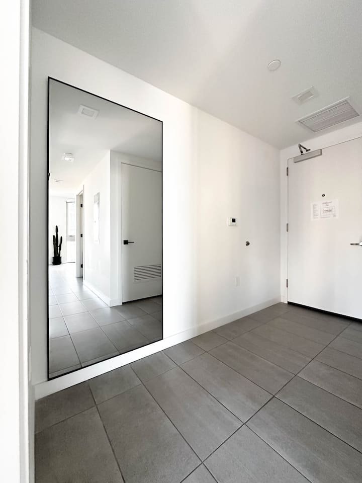 Condomínio de luxo de 1 quarto com vista para o mar e para a cidade