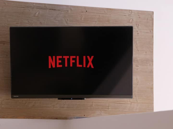 Apartamento estúdio com cozinha e cama queen