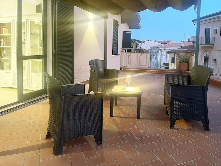 “La Terrazza” Iluminado e completo 50 m² na Toscana