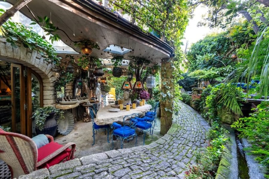 The Pool House – Organic Charm & Pool