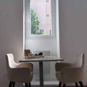 Apartamento iluminado e fresco, centro da cidade