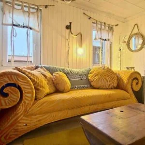 Sereia da praia norte em terra – 150 metros até o mar