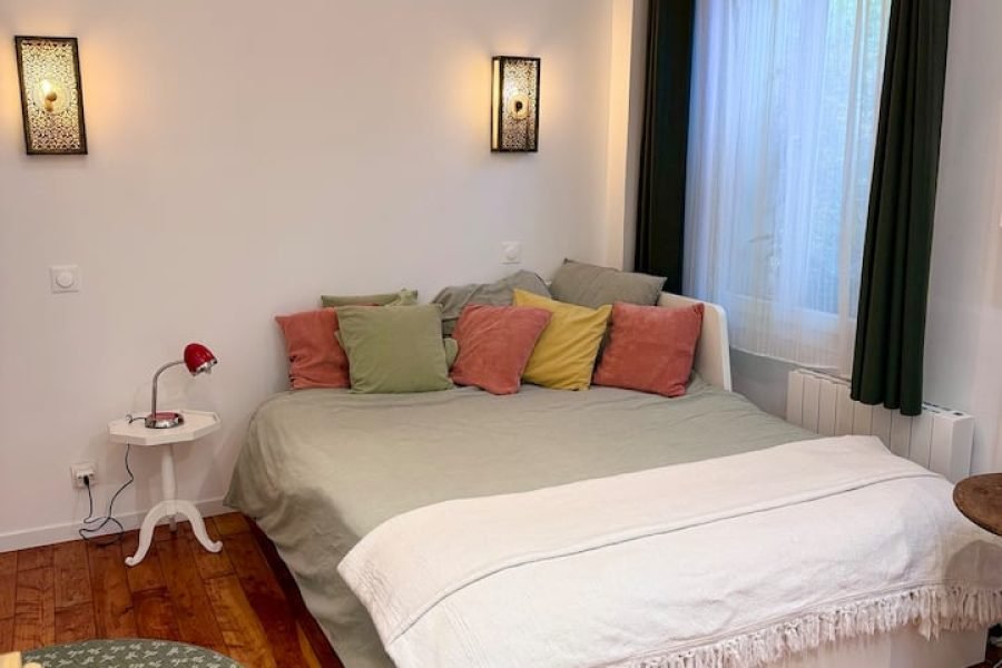 Estúdio nos Portões de Paris