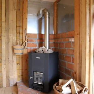 Casa de campo à beira da floresta