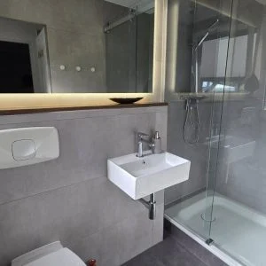 Bungalow na floresta para 2-3 pessoas/lareira sauna Wi-Fi