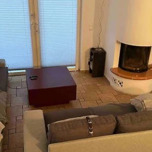 Tão verde no meio de Berlim! Para o S-Bahn e metrô 7 min!