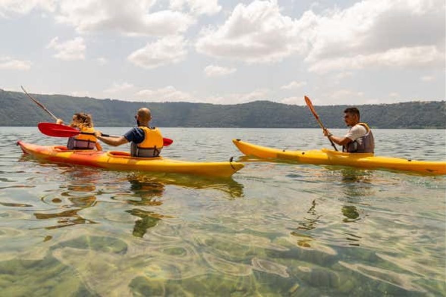 Tour de caiaque pelo lago Albano